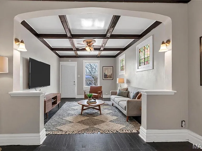 3915 Schiller Pl — Photo 3