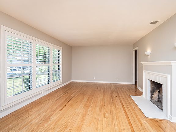 4th image of 781 El Encino Way