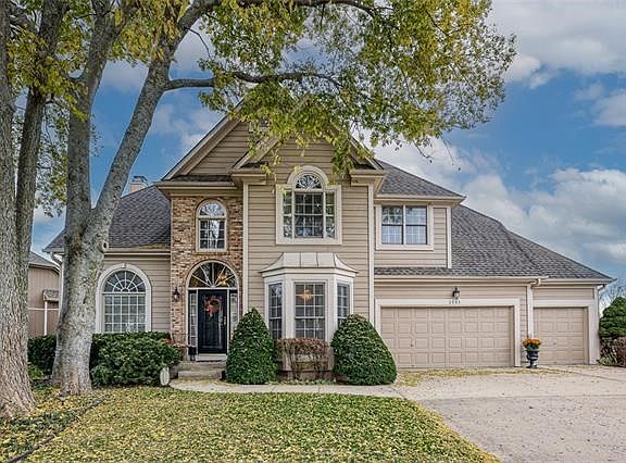 2nd image of 2205 SW Walden Dr
