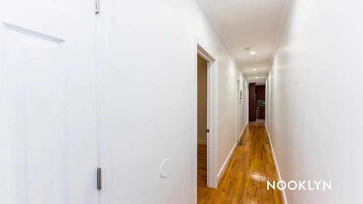 Rented by Nooklyn NYC LLC | media 18