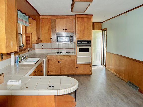 Kitchen with dining area