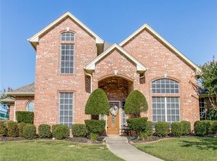 1639 Oak Creek Dr, Hurst, TX 76054