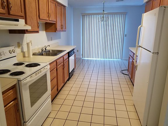 3rd image of 1989 Rolling Meadows Ln