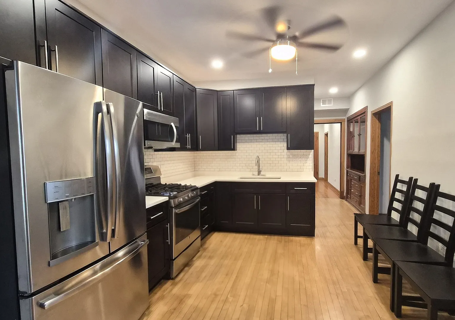 2 bed, 700 sqft, $1,700 — Photo 4
