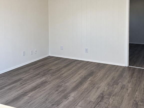 4th image of 340 Tamarisk Trl
