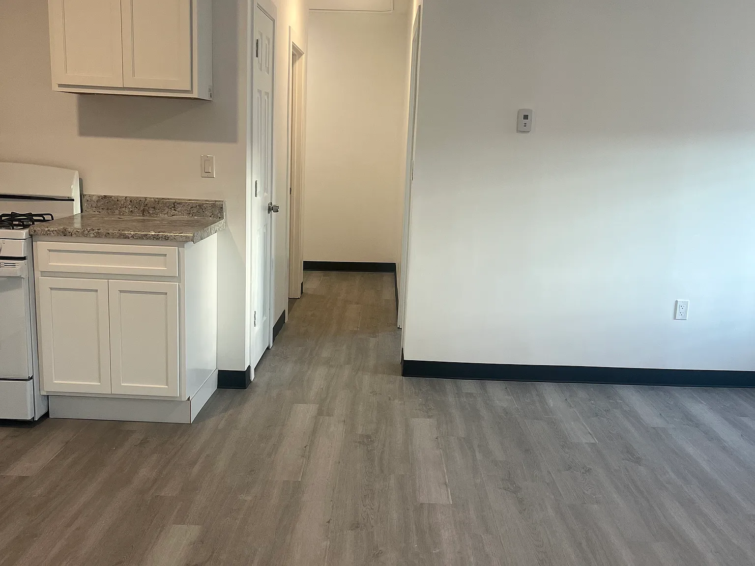 3 bed, $1,900 — Photo 4