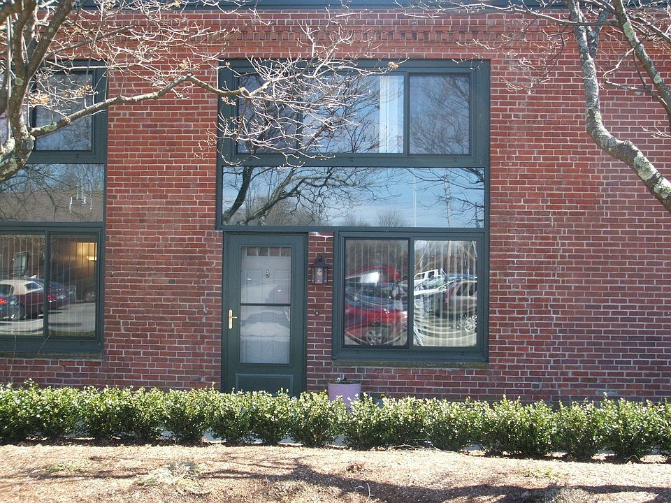 Low maintenance brick exterior