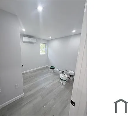 27 Targee St #1 — Photo 7