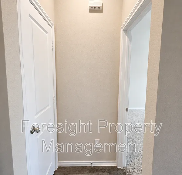 538 Concho St — Photo 17