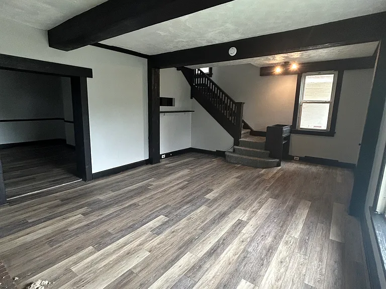 103 Jones St — Photo 3
