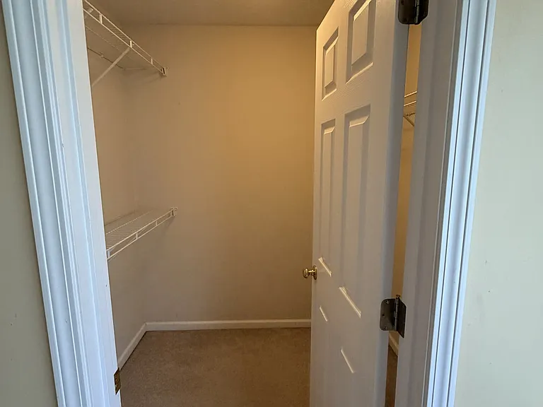 2817 Gill St — Photo 14