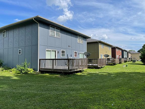 2nd image of 623 Glen Ct