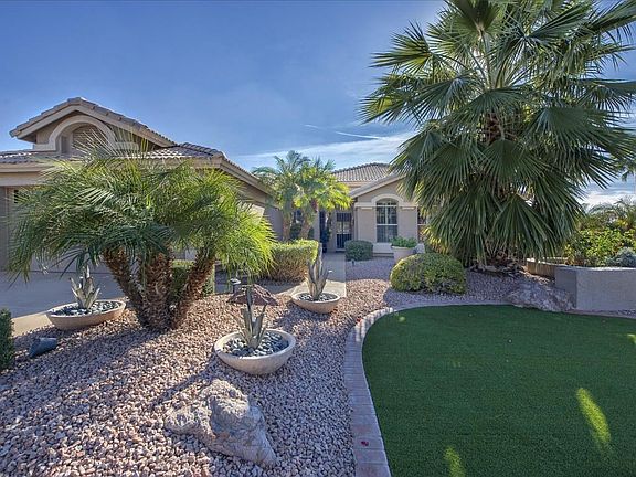 002_Beautiful Curb Appeal