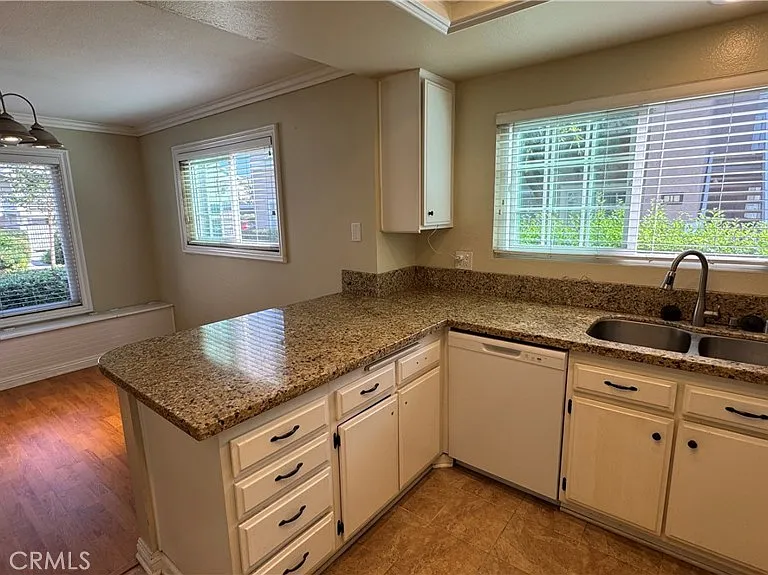14 Woodleaf — Photo 8