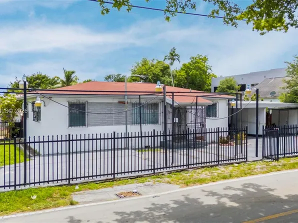 2300 NW 9th St, Miami, FL 33125