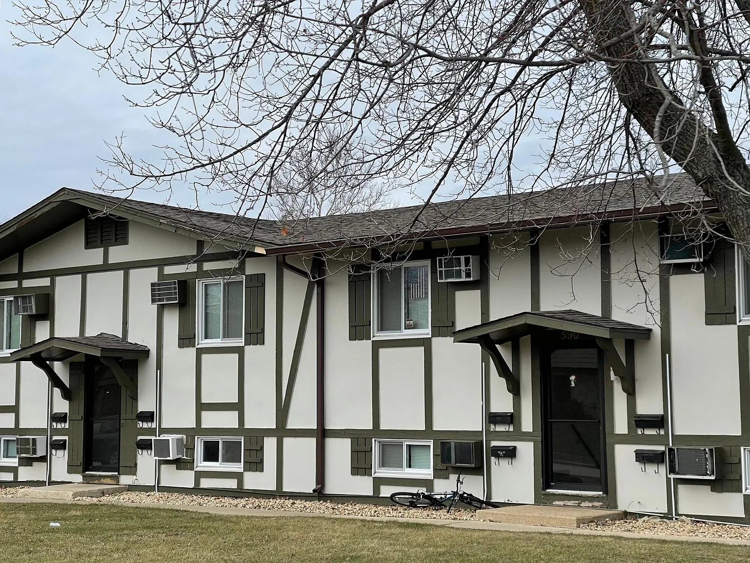 Lockport South Apartments — Photo 4