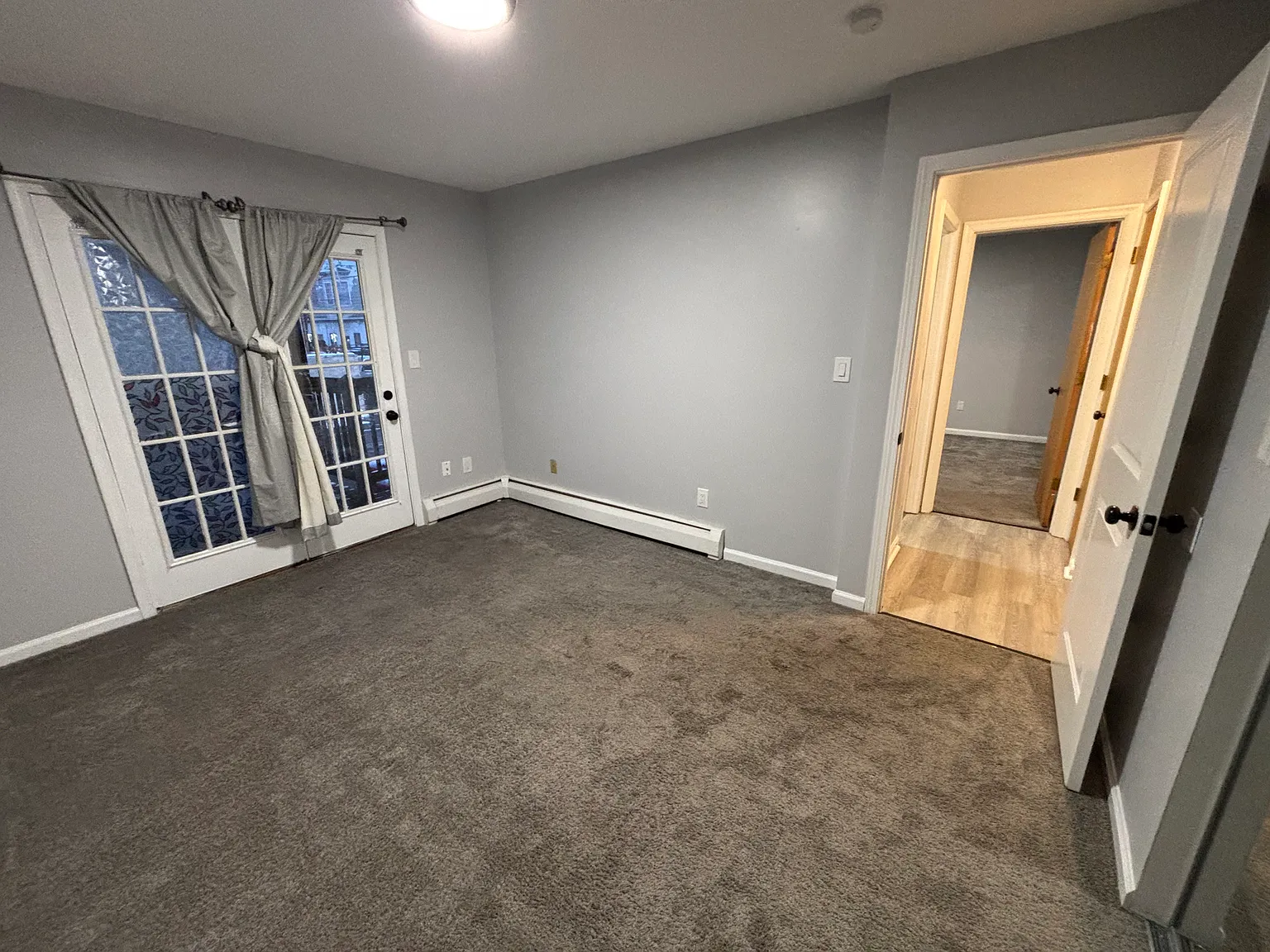 110 N Hyde Park Ave — Photo 4