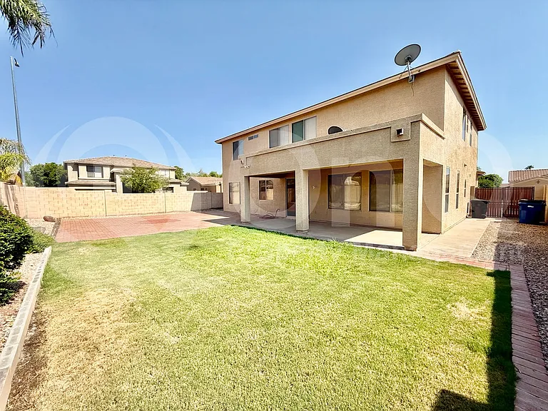 9940 E Medina Ave — Photo 32