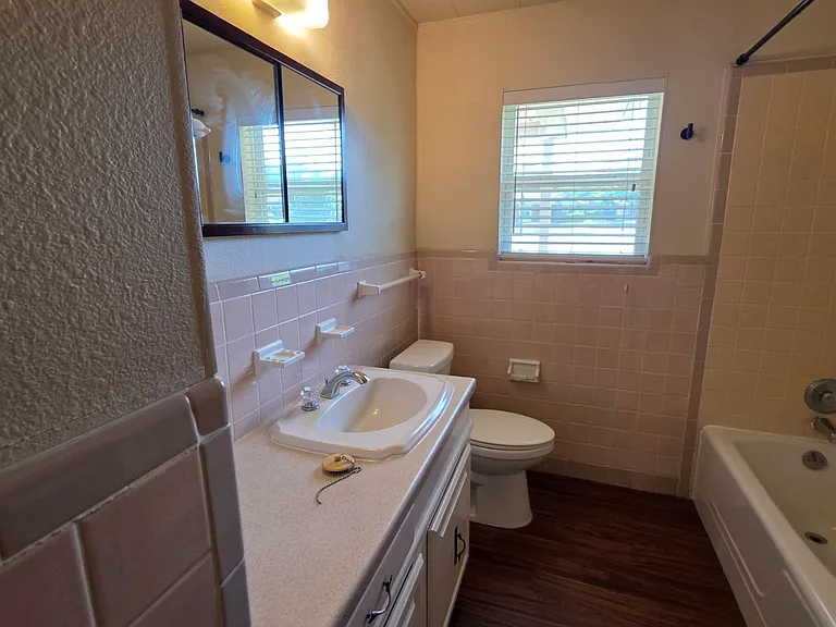 6251 Shadydell Dr — Photo 13