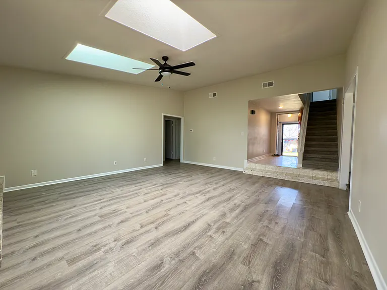 113 Shady Oak Dr — Photo 5