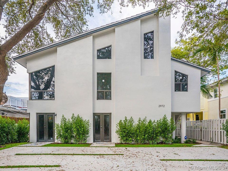 1st image of 2972 Bridgeport Ave #1
