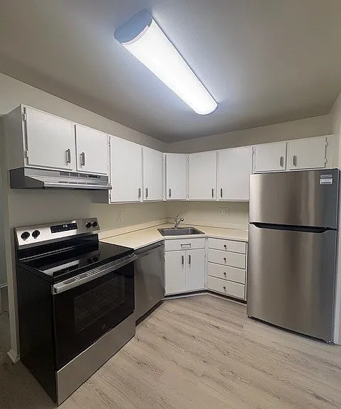 Hickory Hills Condominiums — Photo 26