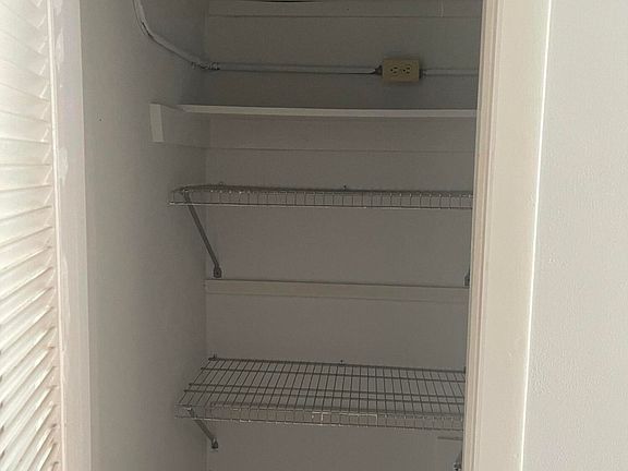 5th image of 450 Layne Blvd APT 14