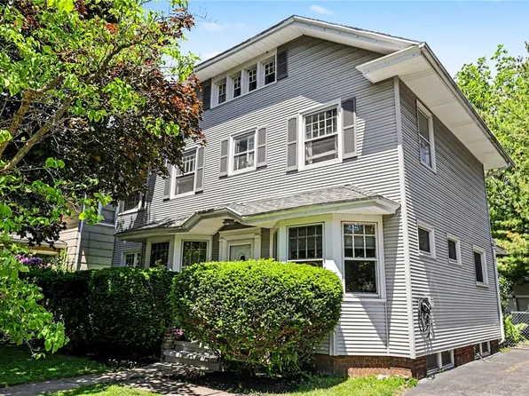 44 Rawlinson Rd, Rochester, NY 14617