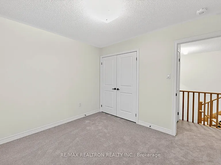 1 Wakefield Blvd — Photo 37