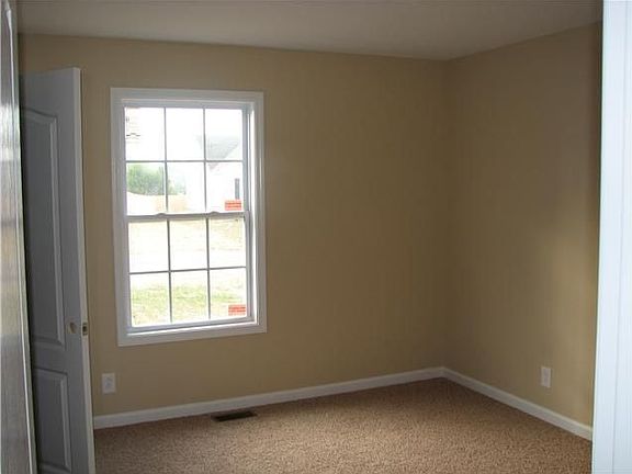 2nd image of 1315 Loren Cir