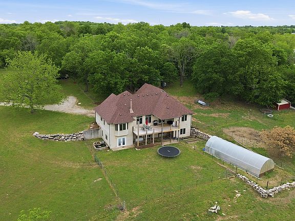 4th image of 8202 N Farm Road 53