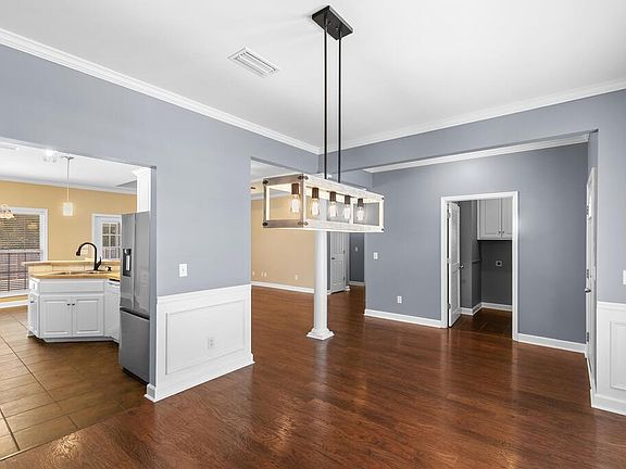3rd image of 112 Cronan Ct