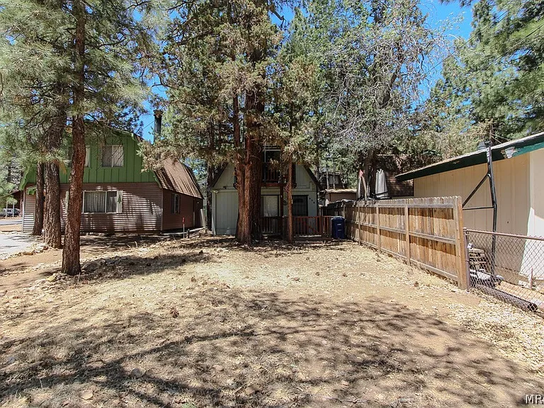 370 Victoria Ln — Photo 20