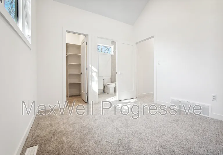 11109 51st St NW #MAIN — Photo 5