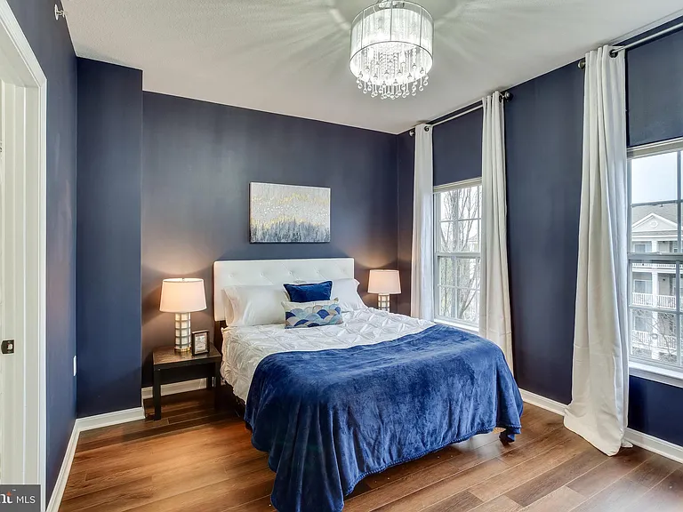21784 Jarvis Sq — Photo 14