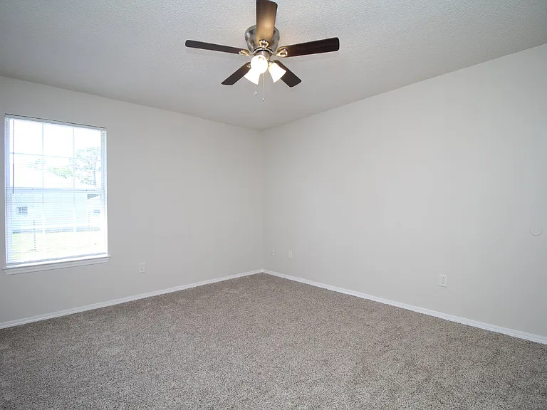509 Wood Crest Way — Photo 8