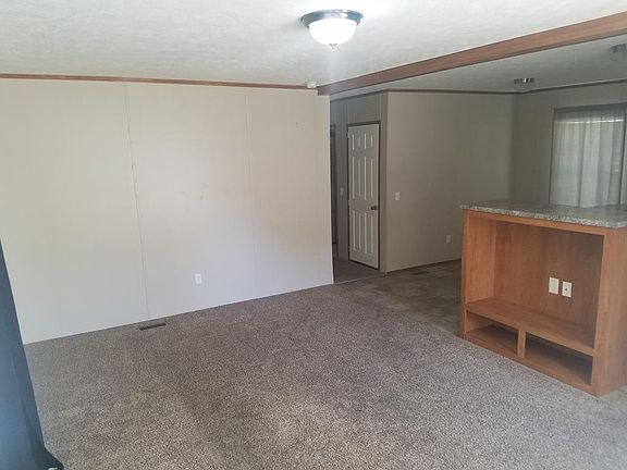 5th image of 19 Otter Creek Dr