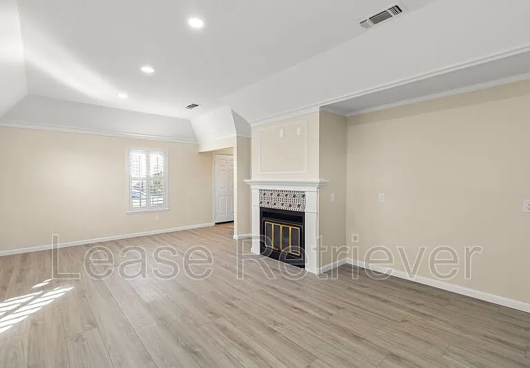 825 Heritage Pl — Photo 13