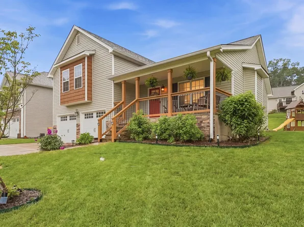 1848 Short Leaf Ln, Soddy Daisy, TN 37379