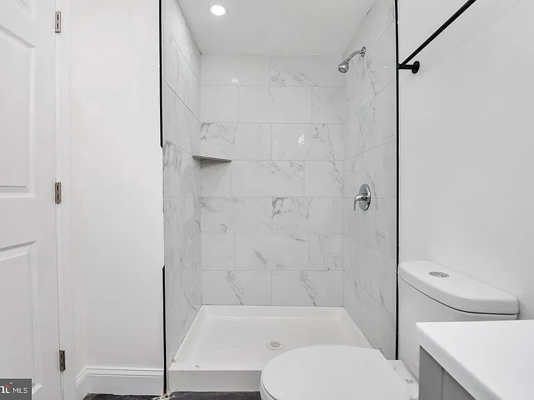 2828 Lake Ave — Photo 21