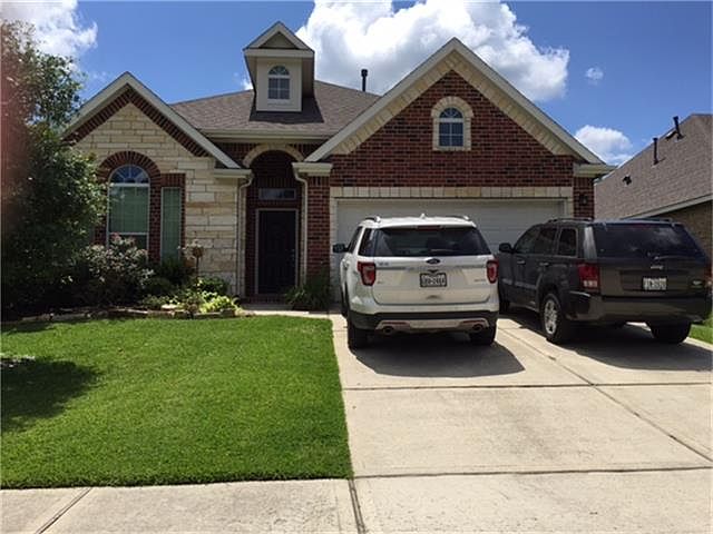 1st image of 16614 River Wood Ct