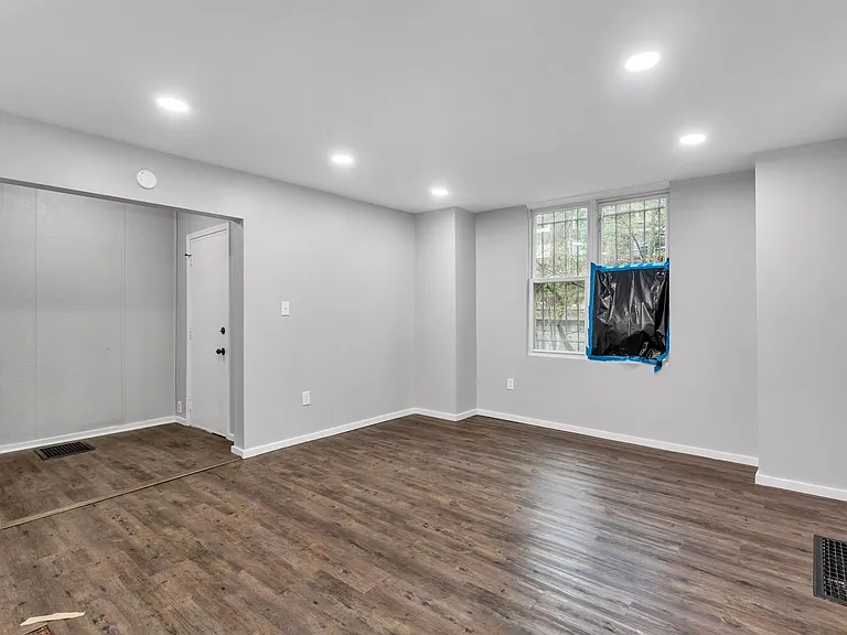 5419 Potter St — Photo 16