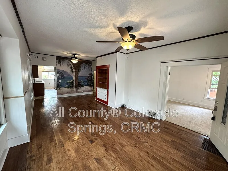 2 bed, 1.0 bath, 1085 sqft, $1,700 — Photo 2