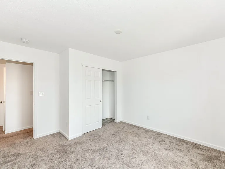 5051 Maywood Dr — Photo 9