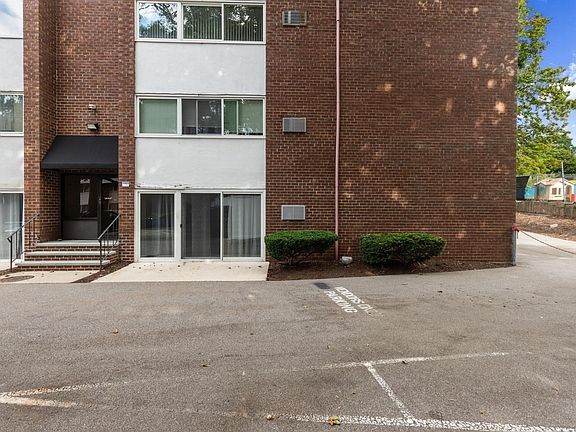 2nd image of 31 Jones Ter APT 6