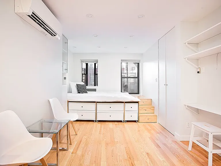101 Allen St #5C — Photo 1