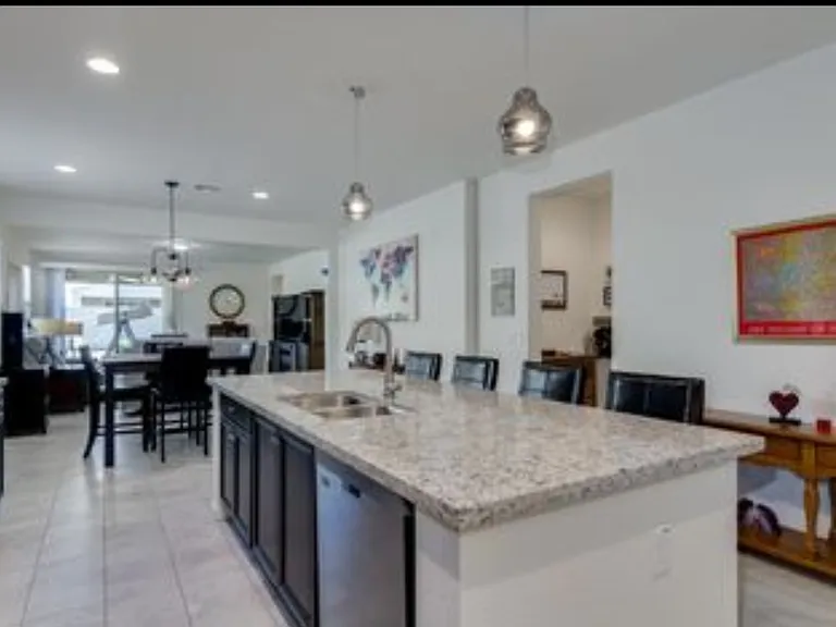 9817 W Southgate Ave — Photo 12