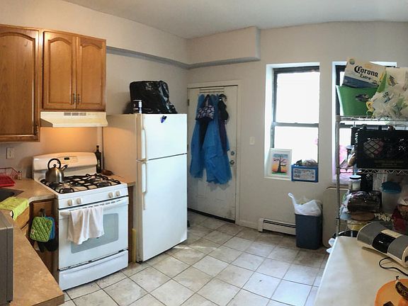 Eat-in Kitchen