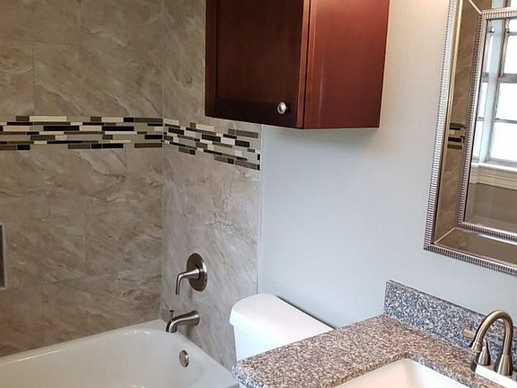 5th image of 1309 Johnston St