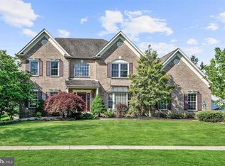 327 Regency Dr, North Wales, PA 19454